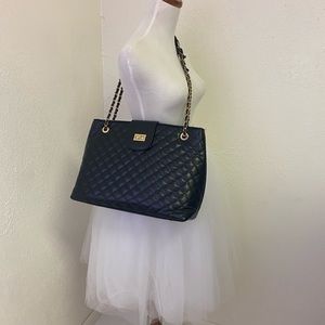 Quilted hand bag